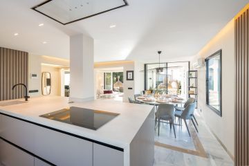 https://cdn.resales-online.com/public/537wrwhqp1/properties/732e070134b311f0ad0102e0405b089b/w1200/39-a493fe9149752455d4aa759b42ca0ea1.jpg?v=1747664453
