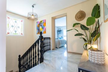 https://cdn.resales-online.com/public/537wrwhqp1/properties/732e070134b311f0ad0102e0405b089b/w1200/45-01c04843d290a76d467d9ac6fc2ef7a6.jpg?v=1747664453
