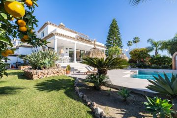 https://cdn.resales-online.com/public/537wrwhqp1/properties/732e070134b311f0ad0102e0405b089b/w1200/7-aa4cc561180b369757c0bb4af9886cd3.jpg?v=1747664453