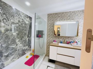 https://cdn.resales-online.com/public/199lfdjq5g/properties/26971131347711f0ad0102e0405b089b/w1200/26-c684a62c9f160a1f90904dd925da0645.jpg?v=1747715098