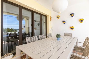 https://cdn.resales-online.com/public/om3hy3z80kz17d0u/properties/f2b89bd8358211f0ad0102e0405b089b/w1200/16-ec67b526875bf0124b6ce4328a754439.jpg?v=1747761194