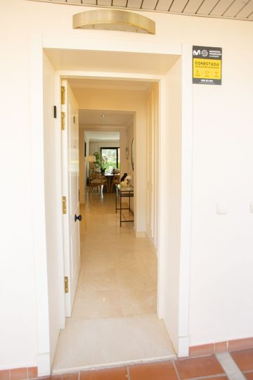 https://cdn.resales-online.com/public/l7ht8lh0v3/properties/b4714aa231ab11f0ad0102e0405b089b/w1200/2-5bd7b9d04b45e33852eaf0ec6670150d.jpg?v=1747387384