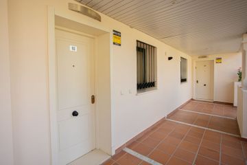 https://cdn.resales-online.com/public/l7ht8lh0v3/properties/b4714aa231ab11f0ad0102e0405b089b/w1200/68-fa13b24e4a299e060ce554876175e8ed.jpg?v=1747387384