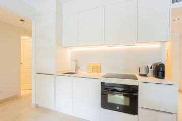 https://cdn.resales-online.com/public/l7ht8lh0v3/properties/b4714aa231ab11f0ad0102e0405b089b/w1200/8-e64a9055bba3e77ac8aca3b893cdf826.jpg?v=1747387384