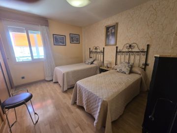 https://cdn.resales-online.com/public/04l12bgg3v/properties/fd9f9bf0370711f0ad0102e0405b089b/w1200/20-d1f7658cbe4ba6cd8666fec30fba80ad.jpg?v=1747921830