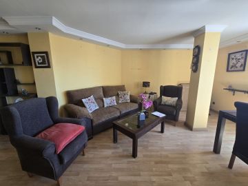 https://cdn.resales-online.com/public/04l12bgg3v/properties/fd9f9bf0370711f0ad0102e0405b089b/w1200/7-aa4cc561180b369757c0bb4af9886cd3.jpg?v=1747921830