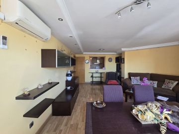 https://cdn.resales-online.com/public/04l12bgg3v/properties/fd9f9bf0370711f0ad0102e0405b089b/w1200/9-467d0cee5b725f3ef65f102a0c2e69c0.jpg?v=1747921830