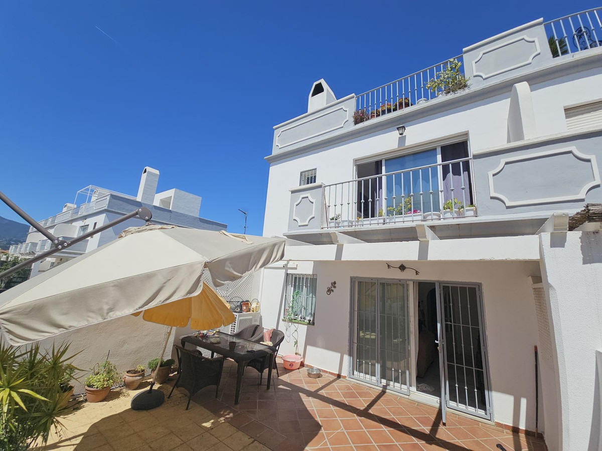https://cdn.resales-online.com/public/uqa4n98gm2/properties/d9cf518f36ec11f0ad0102e0405b089b/w1200/1-7980e48d732b6fc85c14b43b94d2aa54.jpg?v=1747910124