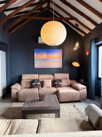 https://cdn.resales-online.com/public/v9m1woaghgj050u4/properties/342acc9e34b311f0ad0102e0405b089b/w1200/10-bb915d1cb19341576dcdc994b81ab9c5.jpg?v=1747688653