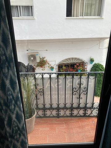 https://cdn.resales-online.com/public/v9m1woaghgj050u4/properties/342acc9e34b311f0ad0102e0405b089b/w1200/24-613bbc26f32d7013d348ef202dd30a43.jpg?v=1747688653