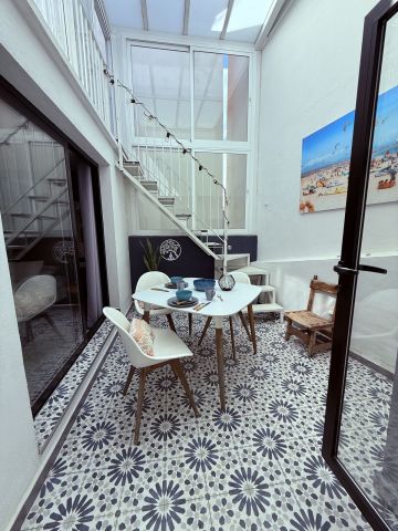 https://cdn.resales-online.com/public/v9m1woaghgj050u4/properties/342acc9e34b311f0ad0102e0405b089b/w1200/6-241328e1bcc9c0d8ce1222beb6c967a8.jpg?v=1747688653