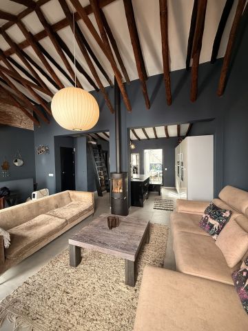 https://cdn.resales-online.com/public/v9m1woaghgj050u4/properties/342acc9e34b311f0ad0102e0405b089b/w1200/9-467d0cee5b725f3ef65f102a0c2e69c0.jpg?v=1747688653