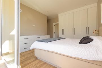 https://cdn.resales-online.com/public/igwbswt24etu184o/properties/44610f172bfa11f0ad0102e0405b089b/w1200/24-613bbc26f32d7013d348ef202dd30a43.jpg?v=1747376829