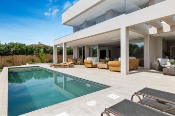 https://cdn.resales-online.com/public/igwbswt24etu184o/properties/44610f172bfa11f0ad0102e0405b089b/w1200/4-c23c0f86247804fa50226aecd8b0b2c8.jpg?v=1747376829