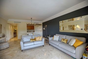 https://cdn.resales-online.com/public/126rkpuc5l/properties/4e2a01d7379b11f0ad0102e0405b089b/w1200/17-dd5fcd4f0eb487dfa3803f7e20814c0e.jpg?v=1747983661