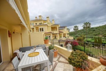 https://cdn.resales-online.com/public/126rkpuc5l/properties/4e2a01d7379b11f0ad0102e0405b089b/w1200/2-5bd7b9d04b45e33852eaf0ec6670150d.jpg?v=1747983661