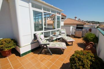 https://cdn.resales-online.com/public/l0vq491cr1/properties/0e03caf33a3311f0ad0102e0405b089b/w1200/17-dd5fcd4f0eb487dfa3803f7e20814c0e.jpg?v=1748269130