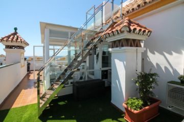 https://cdn.resales-online.com/public/l0vq491cr1/properties/0e03caf33a3311f0ad0102e0405b089b/w1200/21-2c707e7c511429b4f8ec4ee5f221ddb6.jpg?v=1748269130