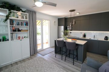 https://cdn.resales-online.com/public/l0vq491cr1/properties/0e03caf33a3311f0ad0102e0405b089b/w1200/8-e64a9055bba3e77ac8aca3b893cdf826.jpg?v=1748269130