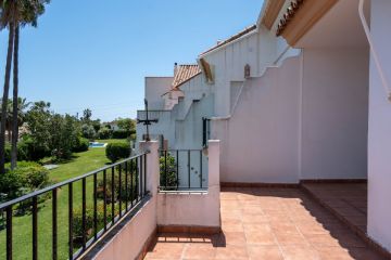 https://cdn.resales-online.com/public/ffy5dwawcp/properties/5154a67139ee11f0ad0102e0405b089b/w1200/11-20939a0134ad724a8cb2a801094d15a4.jpg?v=1748239217