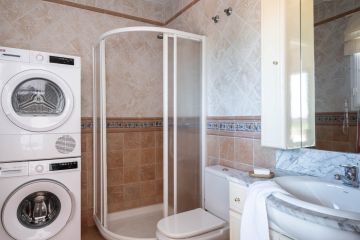 https://cdn.resales-online.com/public/ffy5dwawcp/properties/5154a67139ee11f0ad0102e0405b089b/w1200/12-53013098fcab6c38b1379cd33298e050.jpg?v=1748239217