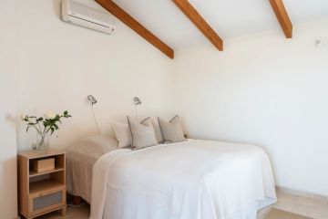 https://cdn.resales-online.com/public/ffy5dwawcp/properties/5154a67139ee11f0ad0102e0405b089b/w1200/18-cc72f169493c096e712837ff5d8b6e41.jpg?v=1748239217