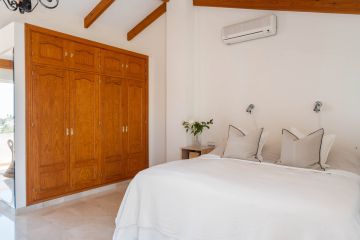 https://cdn.resales-online.com/public/ffy5dwawcp/properties/5154a67139ee11f0ad0102e0405b089b/w1200/19-d0ed7da2012a09046d307c195d98e7d6.jpg?v=1748239217
