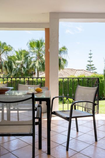 https://cdn.resales-online.com/public/ffy5dwawcp/properties/5154a67139ee11f0ad0102e0405b089b/w1200/27-f6e8bc237ba13ac4c268badec6354f3d.jpg?v=1748239217