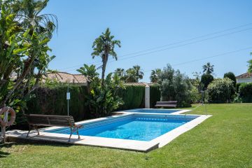 https://cdn.resales-online.com/public/ffy5dwawcp/properties/5154a67139ee11f0ad0102e0405b089b/w1200/29-7c2f312881aea9bbe9ddaeb9640e2c9a.jpg?v=1748239217