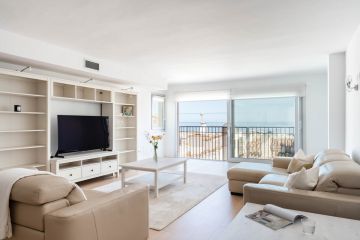 https://cdn.resales-online.com/public/ffy5dwawcp/properties/fc10031b385b11f0ad0102e0405b089b/w1200/3-e898b2bb2a2fdfd06d2c39894dce8316.jpg?v=1748066416