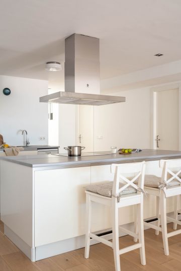 https://cdn.resales-online.com/public/ffy5dwawcp/properties/fc10031b385b11f0ad0102e0405b089b/w1200/9-467d0cee5b725f3ef65f102a0c2e69c0.jpg?v=1748066416