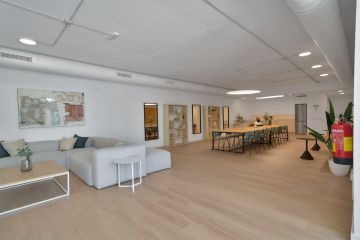 https://cdn.resales-online.com/public/4wiopnr8ch/properties/984c72ea37f811f0ad0102e0405b089b/w1200/19-d0ed7da2012a09046d307c195d98e7d6.jpg?v=1748026166