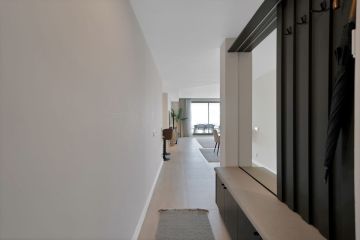https://cdn.resales-online.com/public/4wiopnr8ch/properties/984c72ea37f811f0ad0102e0405b089b/w1200/8-e64a9055bba3e77ac8aca3b893cdf826.jpg?v=1748026166