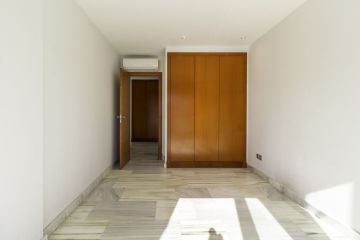 https://cdn.resales-online.com/public/pn4iz419alz18eav/properties/5d4b2c0f353b11f0ad0102e0405b089b/w1200/10-bb915d1cb19341576dcdc994b81ab9c5.jpg?v=1747763939