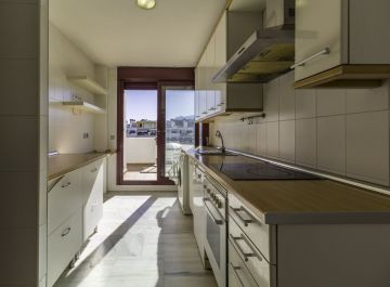 https://cdn.resales-online.com/public/pn4iz419alz18eav/properties/5d4b2c0f353b11f0ad0102e0405b089b/w1200/4-c23c0f86247804fa50226aecd8b0b2c8.jpg?v=1747763939