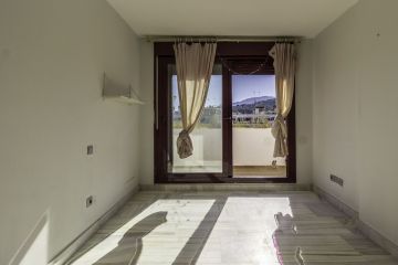 https://cdn.resales-online.com/public/pn4iz419alz18eav/properties/5d4b2c0f353b11f0ad0102e0405b089b/w1200/7-aa4cc561180b369757c0bb4af9886cd3.jpg?v=1747763939