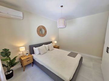 https://cdn.resales-online.com/public/5esv79q6h5/properties/ac81f7ac327511f0ad0102e0405b089b/w1200/15-11d12f2f454f2f5e9b981fdd8b901d51.jpg?v=1747481421