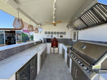 https://cdn.resales-online.com/public/ji01jy8heq/properties/9d00d97c30b811f0ad0102e0405b089b/w1200/11-20939a0134ad724a8cb2a801094d15a4.jpg?v=1748271434