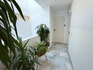 https://cdn.resales-online.com/public/ji01jy8heq/properties/9d00d97c30b811f0ad0102e0405b089b/w1200/40-f31507287178c6a03c2c34ff88cc832c.jpg?v=1748271434
