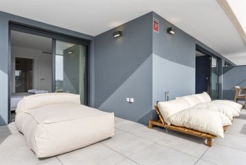 https://cdn.resales-online.com/public/l7ht8lh0v3/properties/de7b1a7a2f2f11f0ad0102e0405b089b/w1200/17-dd5fcd4f0eb487dfa3803f7e20814c0e.jpg?v=1747057909