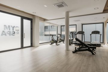 https://cdn.resales-online.com/public/l7ht8lh0v3/properties/de7b1a7a2f2f11f0ad0102e0405b089b/w1200/22-bcf8e6250e0bab365f900a8ac31ac040.jpg?v=1747057909