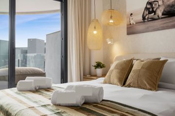 https://cdn.resales-online.com/public/l7ht8lh0v3/properties/de7b1a7a2f2f11f0ad0102e0405b089b/w1200/3-e898b2bb2a2fdfd06d2c39894dce8316.jpg?v=1747057909