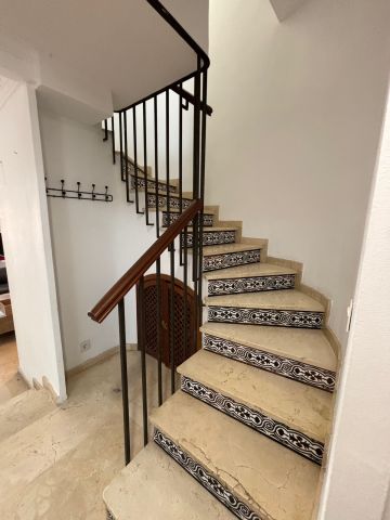 https://cdn.resales-online.com/public/43uk4ir2o1rtb42x/properties/640a45032bef11f0ad0102e0405b089b/w1200/11-20939a0134ad724a8cb2a801094d15a4.jpg?v=1746700362