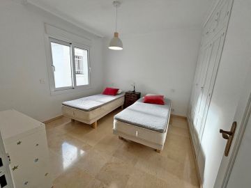 https://cdn.resales-online.com/public/43uk4ir2o1rtb42x/properties/640a45032bef11f0ad0102e0405b089b/w1200/15-11d12f2f454f2f5e9b981fdd8b901d51.jpg?v=1746700362