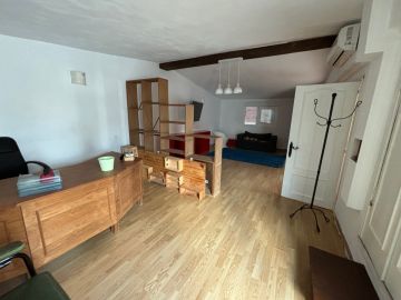 https://cdn.resales-online.com/public/43uk4ir2o1rtb42x/properties/640a45032bef11f0ad0102e0405b089b/w1200/23-79897b85162c6a486c7a4d1eb46924dd.jpg?v=1746700362