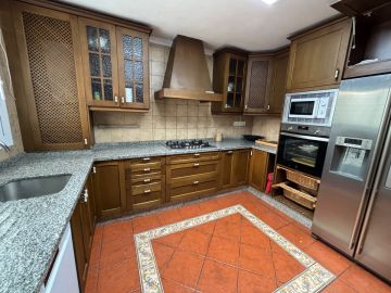 https://cdn.resales-online.com/public/43uk4ir2o1rtb42x/properties/640a45032bef11f0ad0102e0405b089b/w1200/7-aa4cc561180b369757c0bb4af9886cd3.jpg?v=1746700362