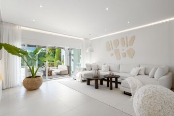 https://cdn.resales-online.com/public/xxgluerdu7/properties/cff947823ab411f0ad0102e0405b089b/w1200/17-dd5fcd4f0eb487dfa3803f7e20814c0e.jpg?v=1748324470