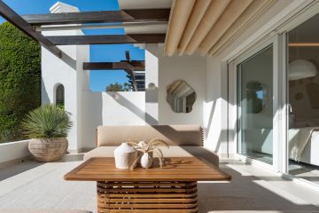 https://cdn.resales-online.com/public/xxgluerdu7/properties/cff947823ab411f0ad0102e0405b089b/w1200/22-bcf8e6250e0bab365f900a8ac31ac040.jpg?v=1748324470