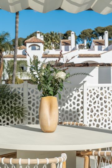 https://cdn.resales-online.com/public/xxgluerdu7/properties/cff947823ab411f0ad0102e0405b089b/w1200/44-a9b00fef606e1a421f9431575315bbcb.jpg?v=1748324470