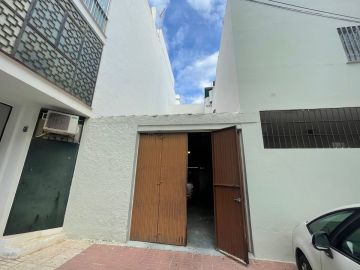 https://cdn.resales-online.com/public/u6447mvlgg/properties/1855290f3bb011f0ad0102e0405b089b/w1200/17-dd5fcd4f0eb487dfa3803f7e20814c0e.jpg?v=1748432946